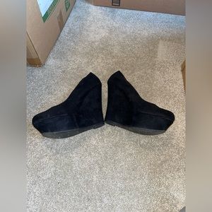 Candie’s Black Suede Closed-Toe Wedge Heels